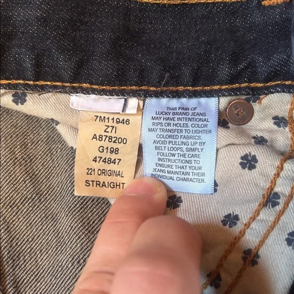 Lucky Brand Men's Deep Indigo Straight Jeans - Picture 6 of 8